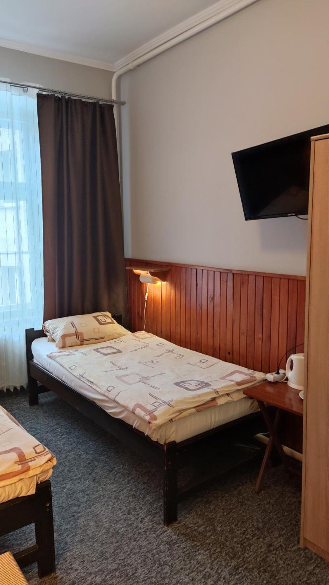 Hotel Polonia Namysłów エクステリア 写真