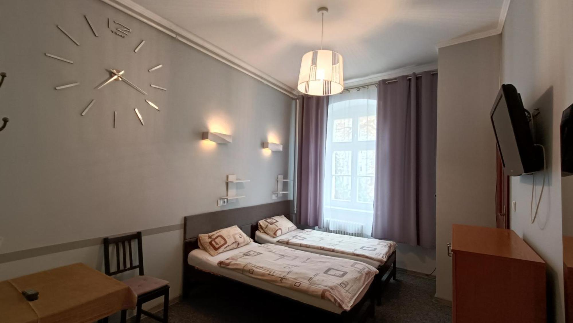 Hotel Polonia Namysłów エクステリア 写真