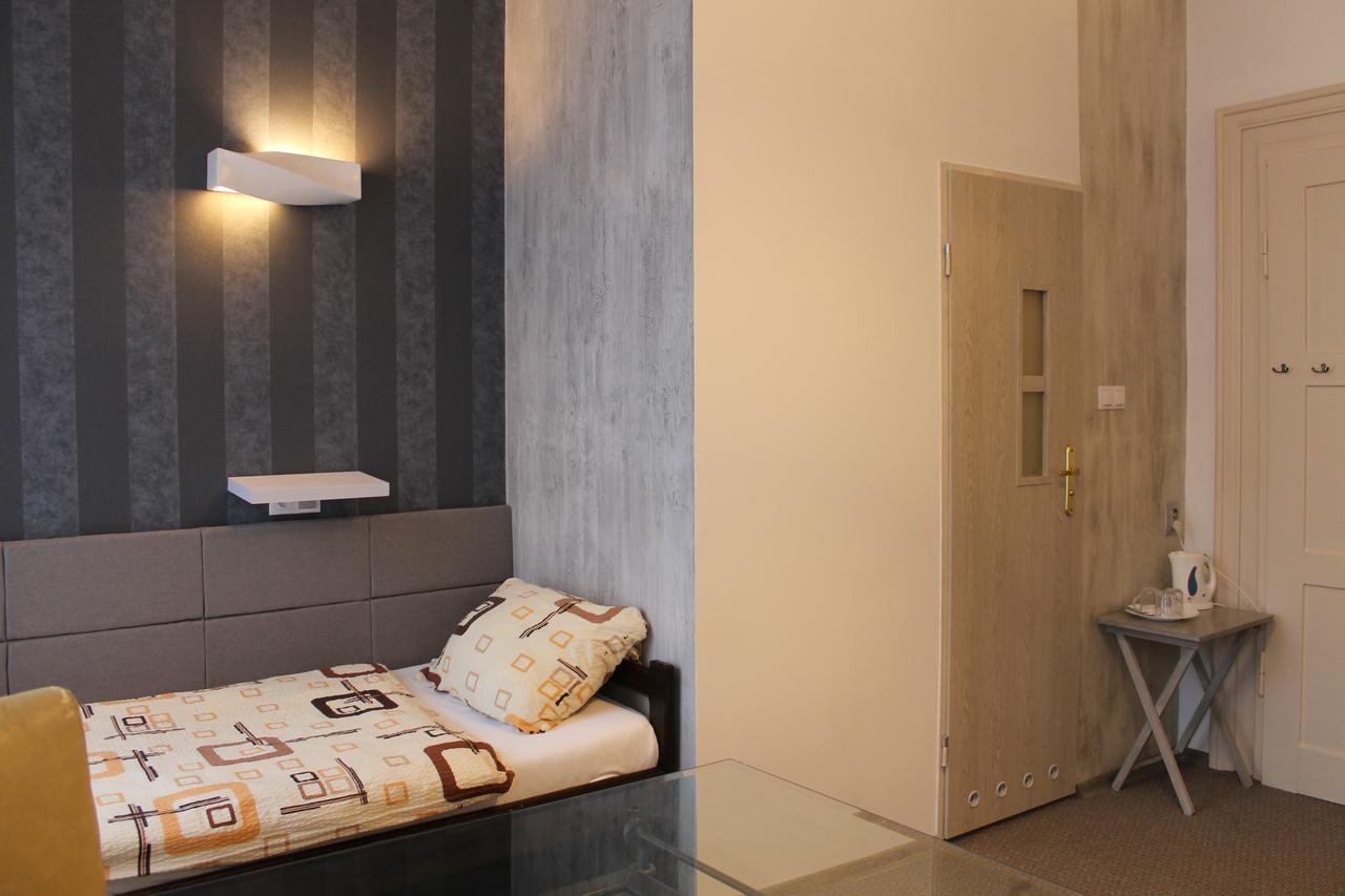 Hotel Polonia Namysłów エクステリア 写真