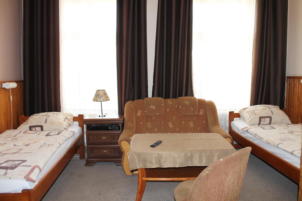 Hotel Polonia Namysłów エクステリア 写真