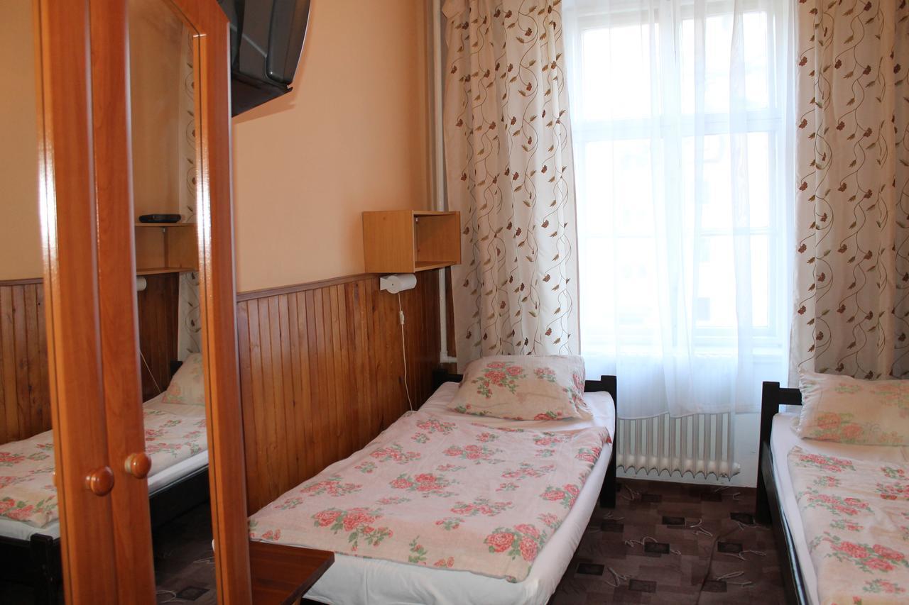 Hotel Polonia Namysłów エクステリア 写真